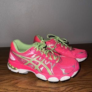 Women’s ASICS running shoes size US 7